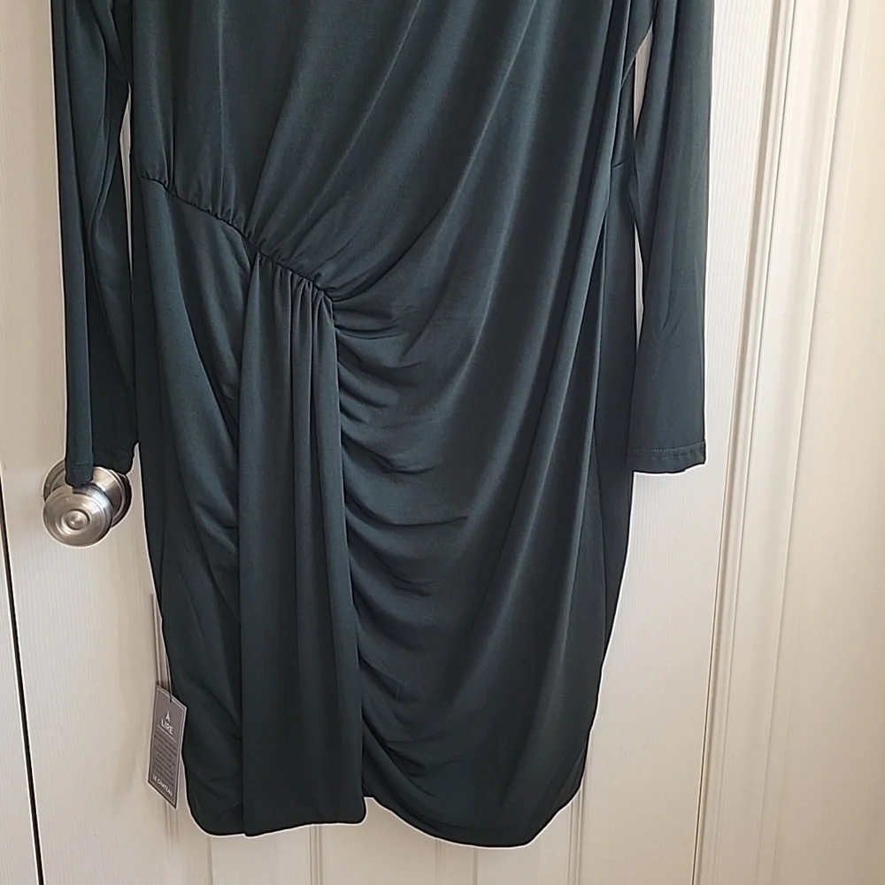 Le Chateau Stretchy Green Draped Long Sleeve Dress 3XL - Picture 3 of 6